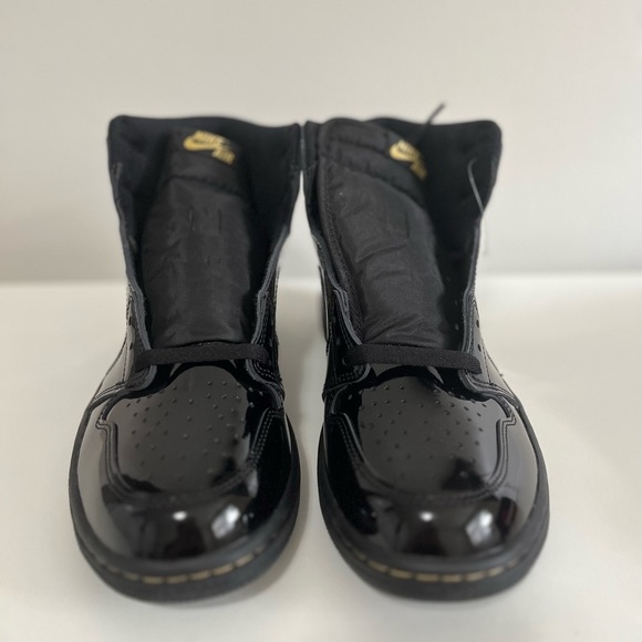 SOLD - Air Jordan 1 Retro High OG - Picture 4 of 5